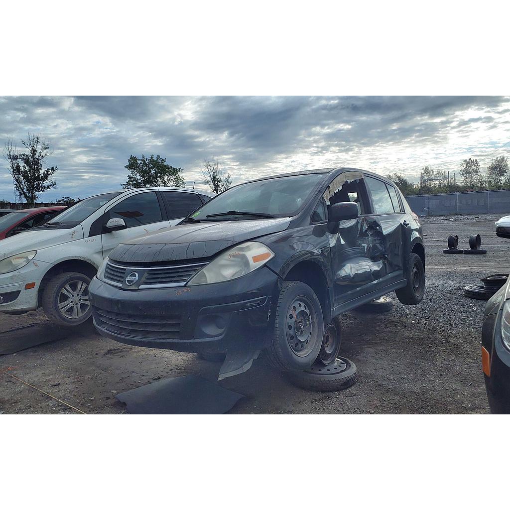 NISSAN VERSA 2010