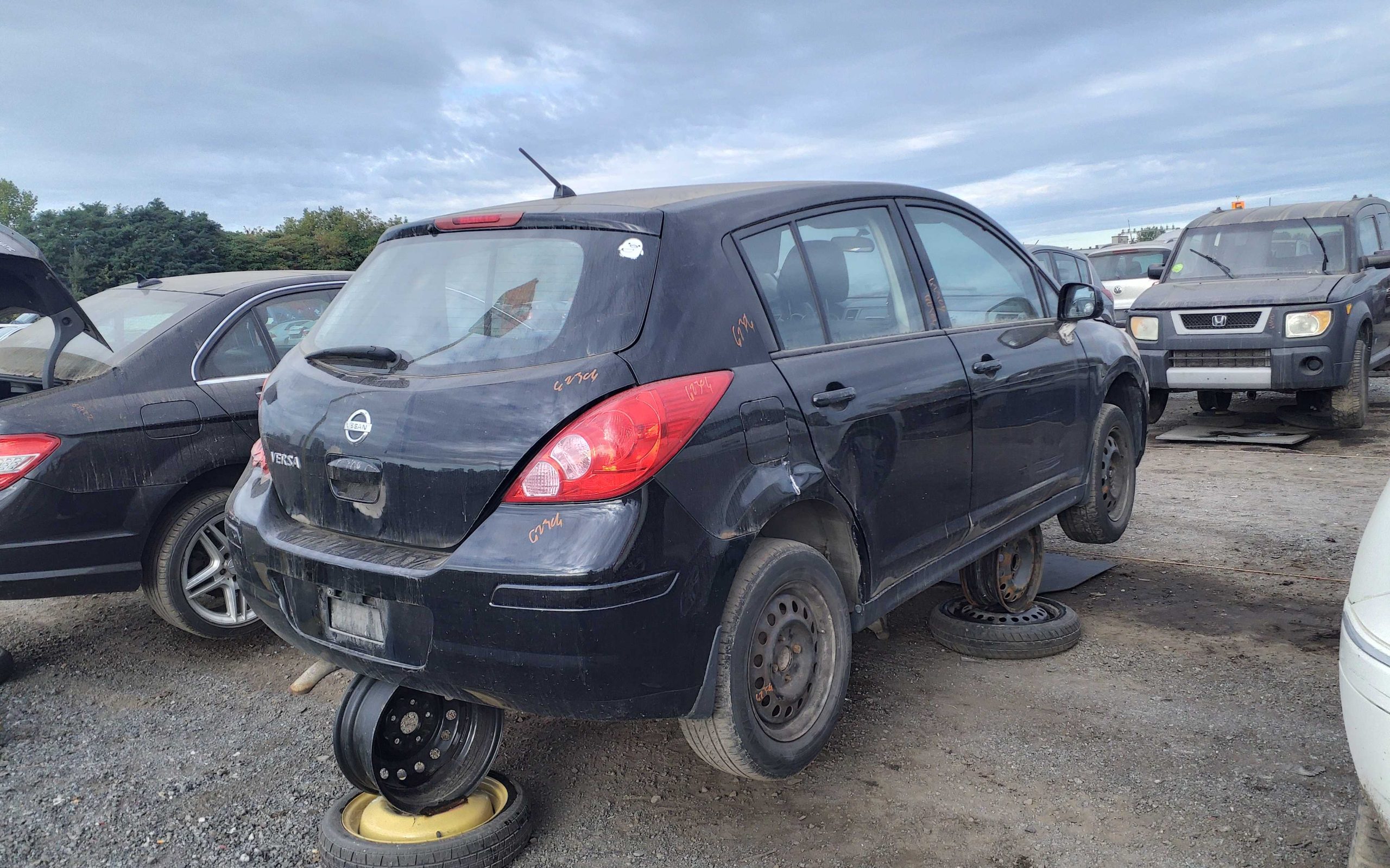 NISSAN VERSA 2010