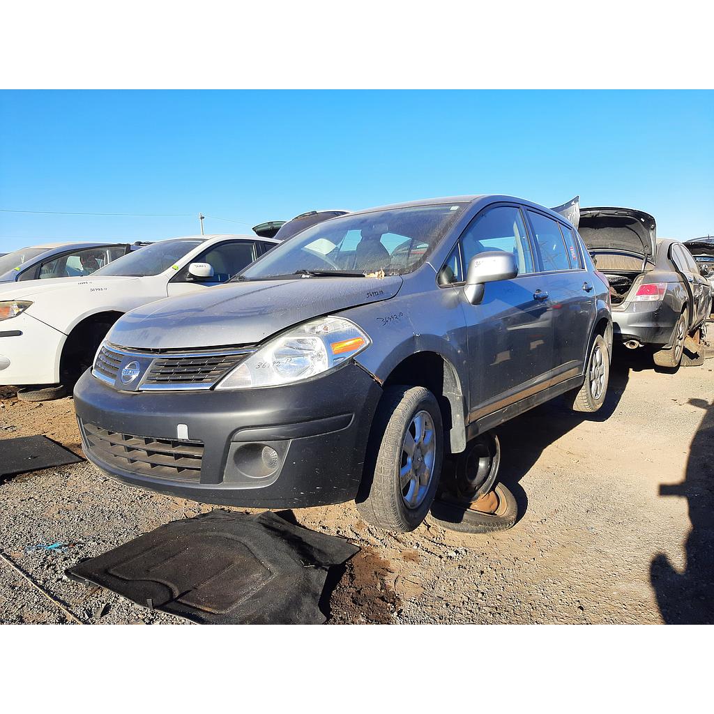 NISSAN VERSA 2010