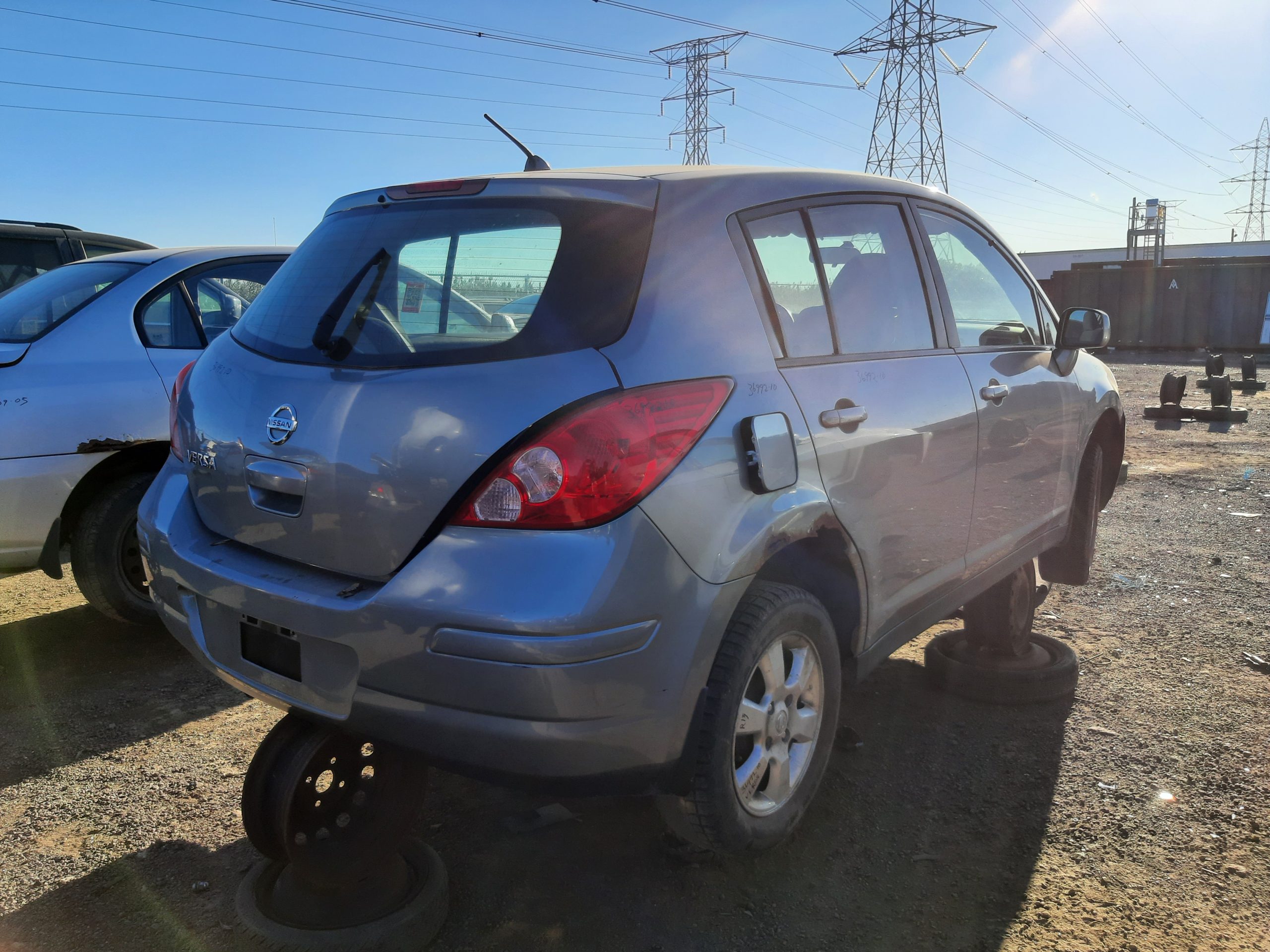 NISSAN VERSA 2010