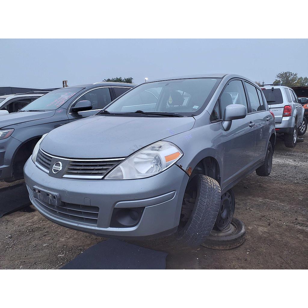 NISSAN VERSA 2010