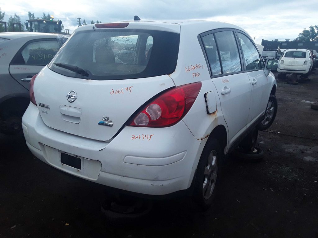 NISSAN VERSA 2011