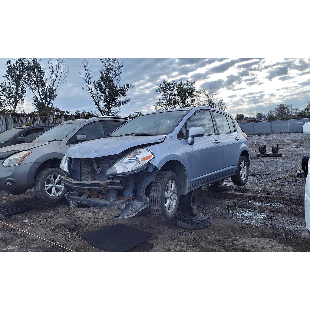 NISSAN VERSA 2011