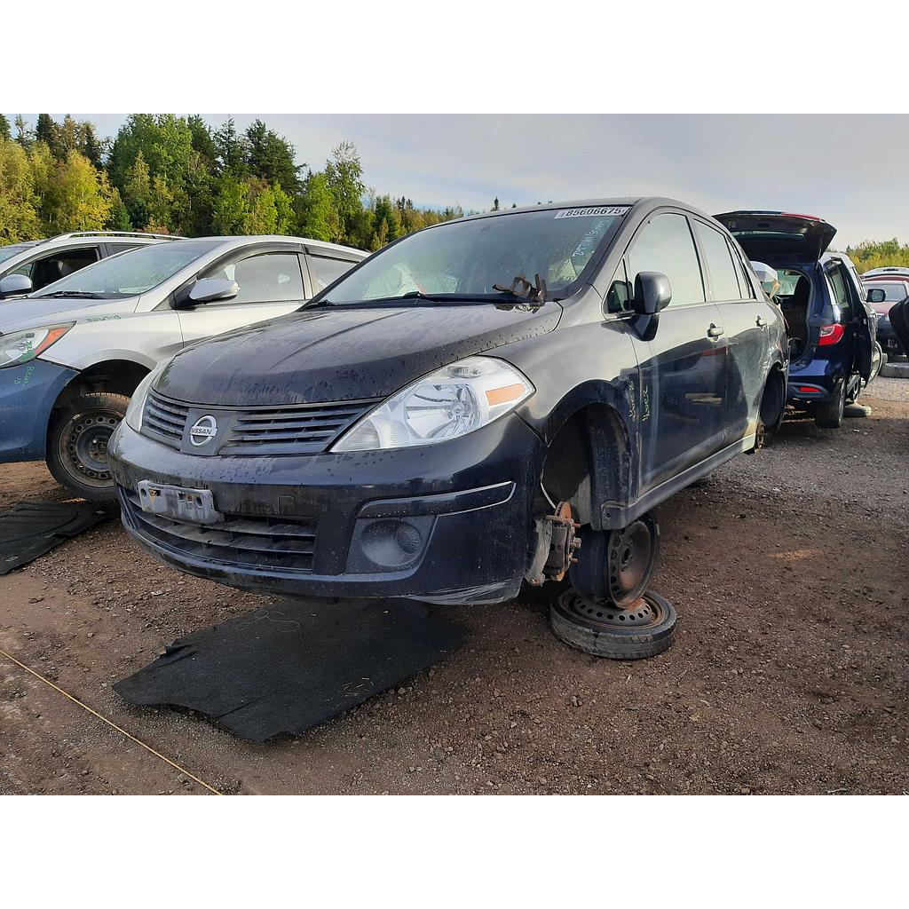 NISSAN VERSA 2011