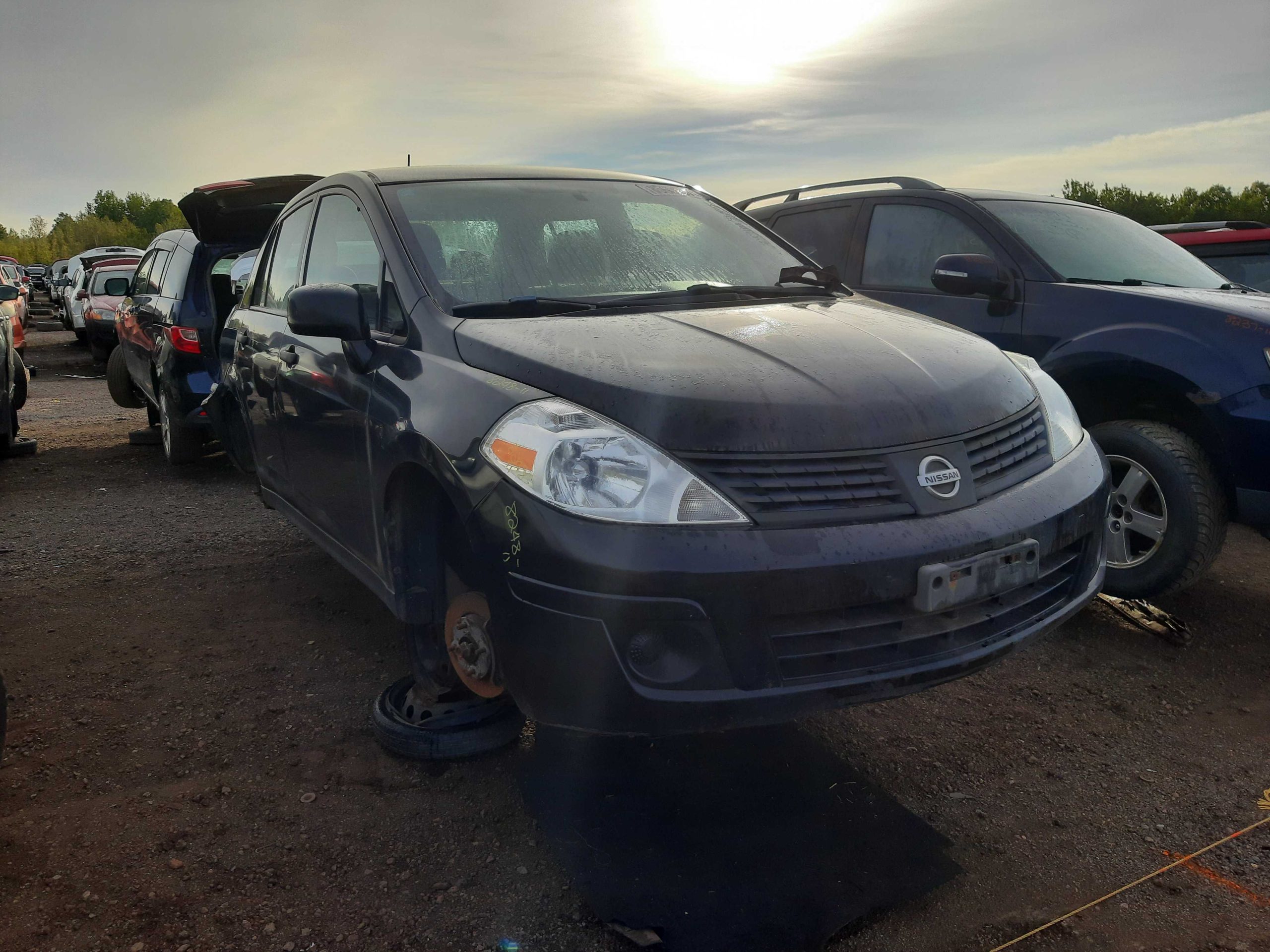 NISSAN VERSA 2011