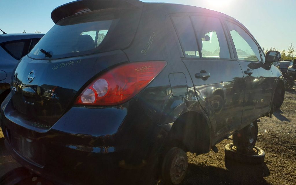 NISSAN VERSA 2011