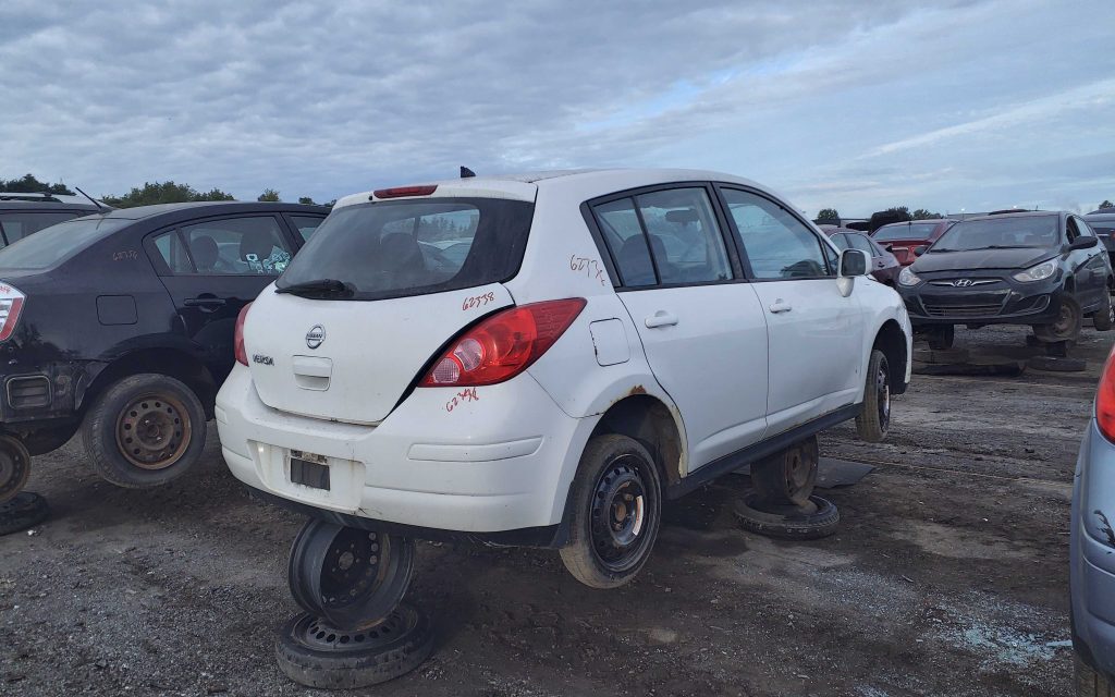 NISSAN VERSA 2012