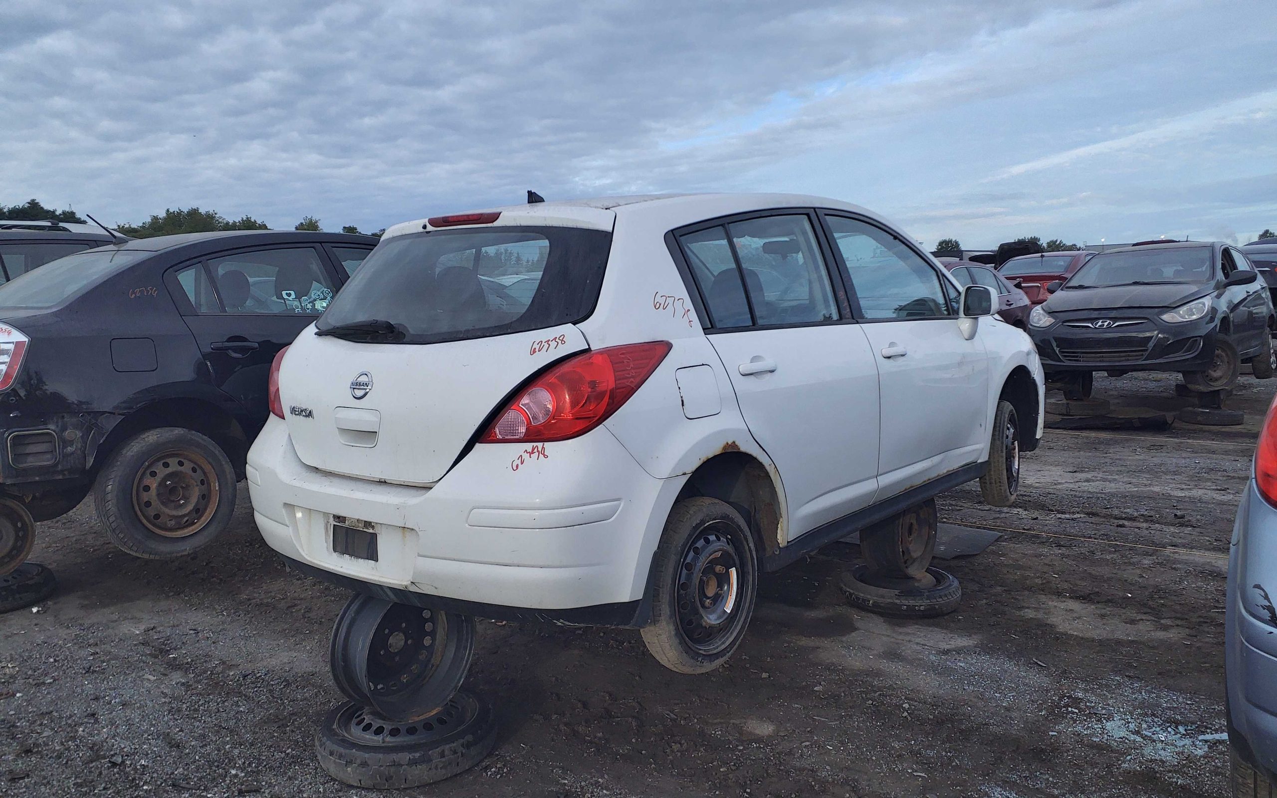 NISSAN VERSA 2012