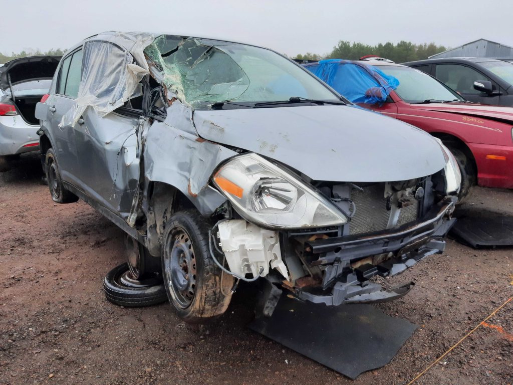 NISSAN VERSA 2012