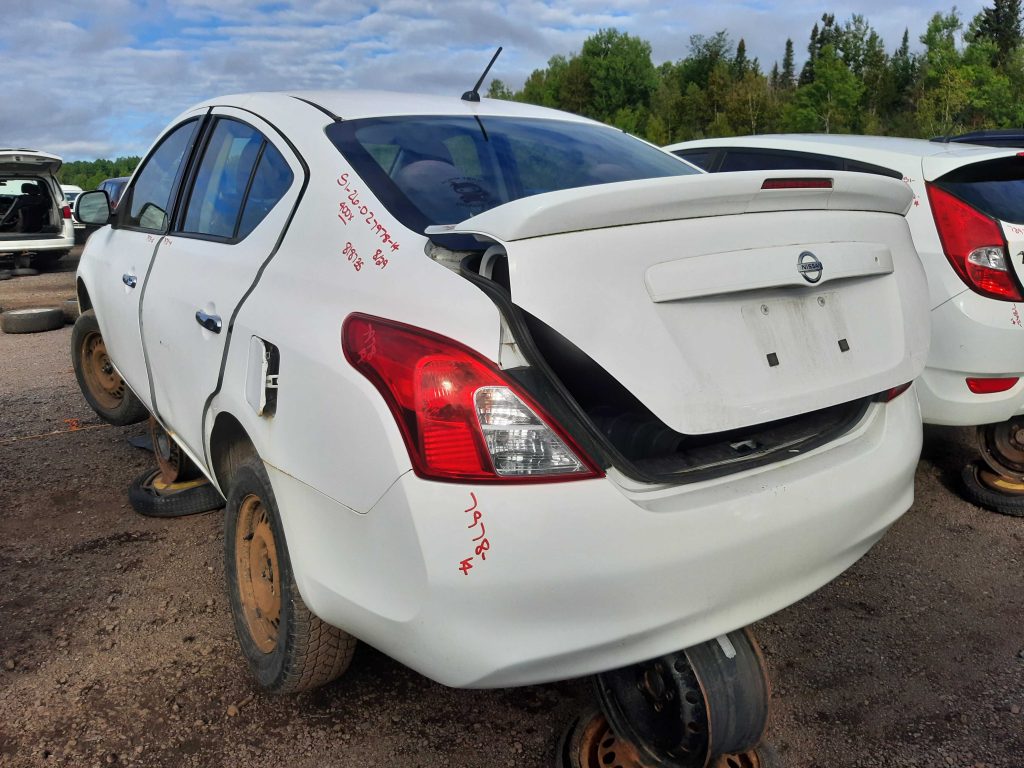 NISSAN VERSA 2014
