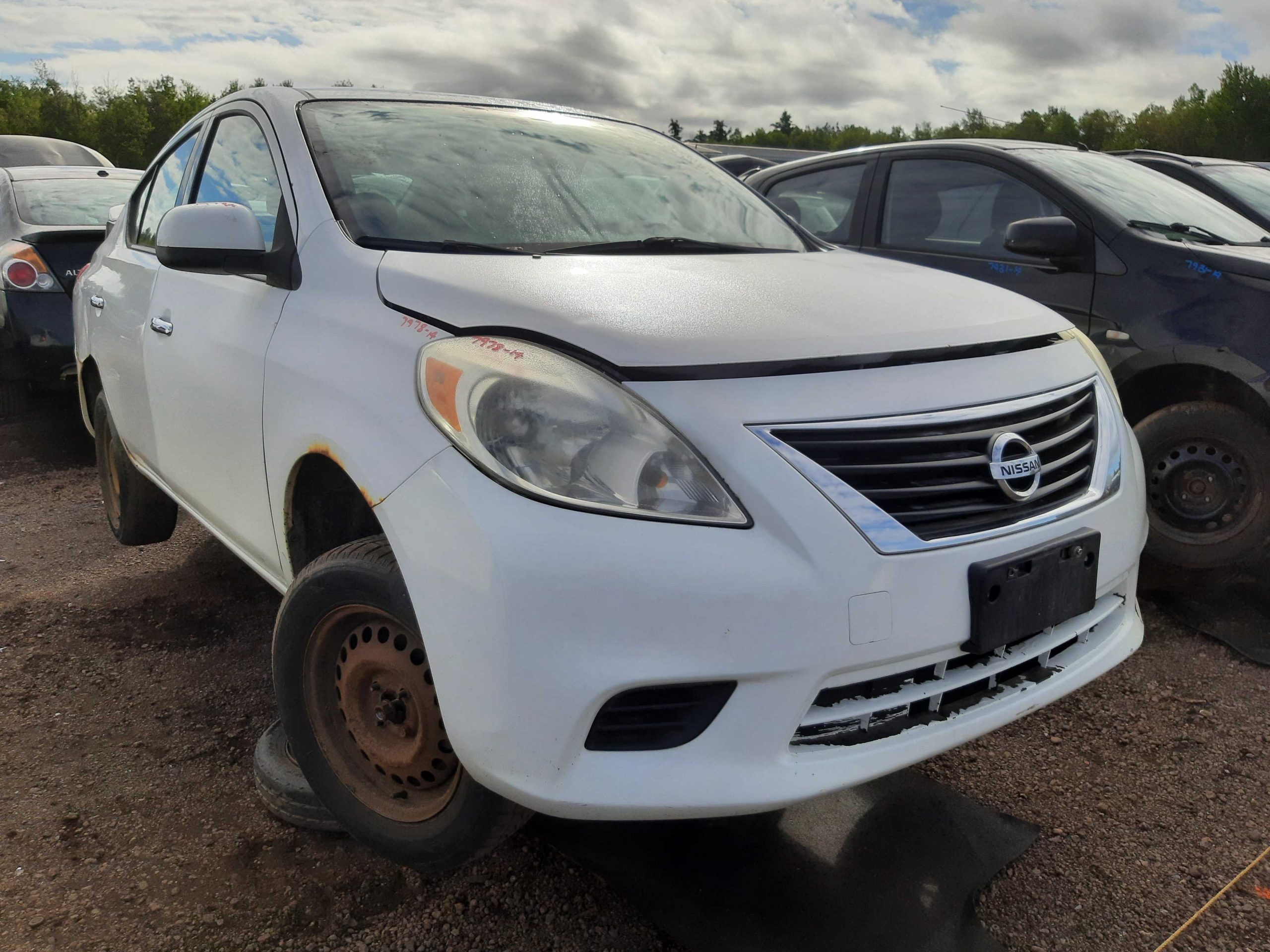 NISSAN VERSA 2014