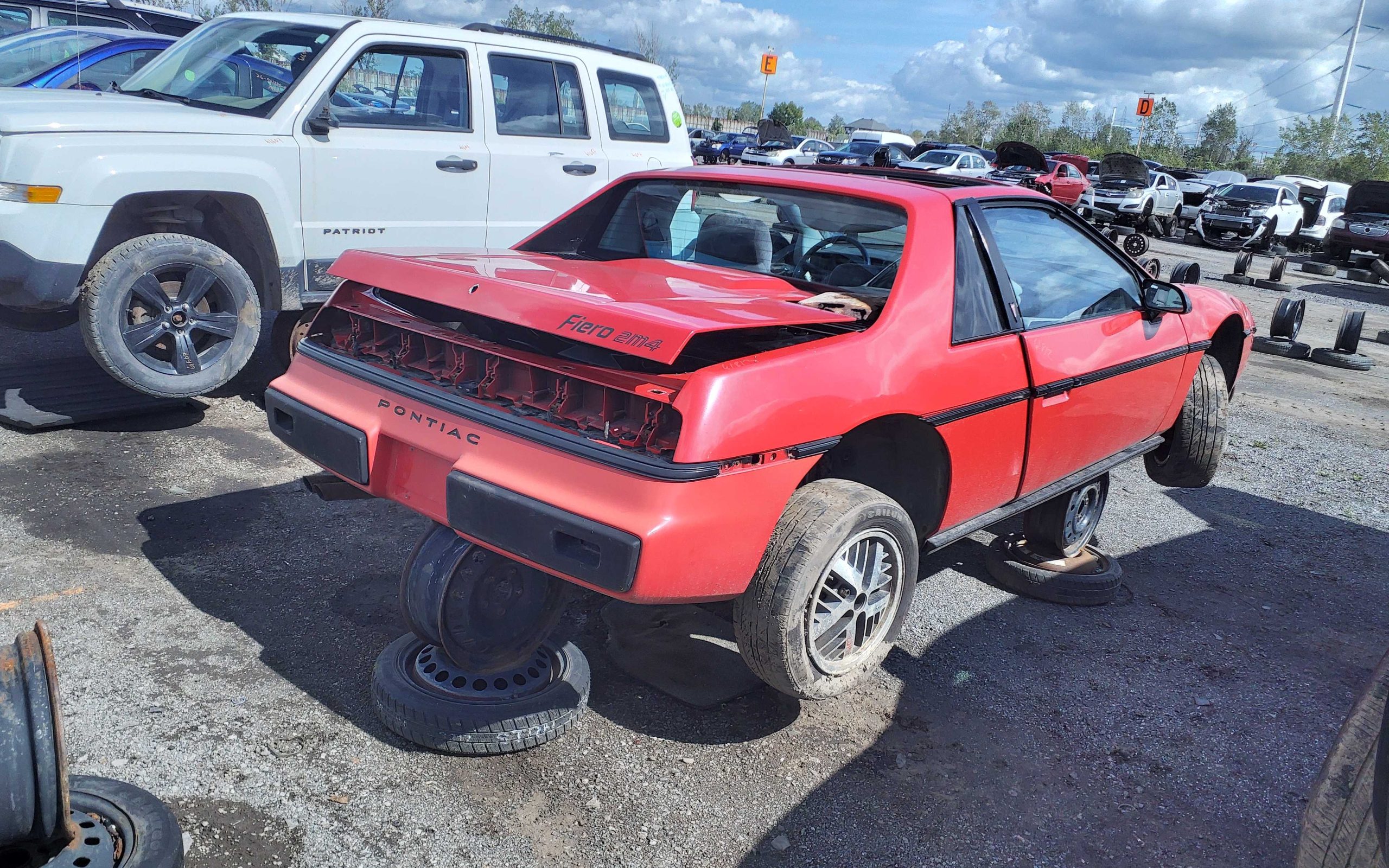 PONTIAC FIERO 1985
