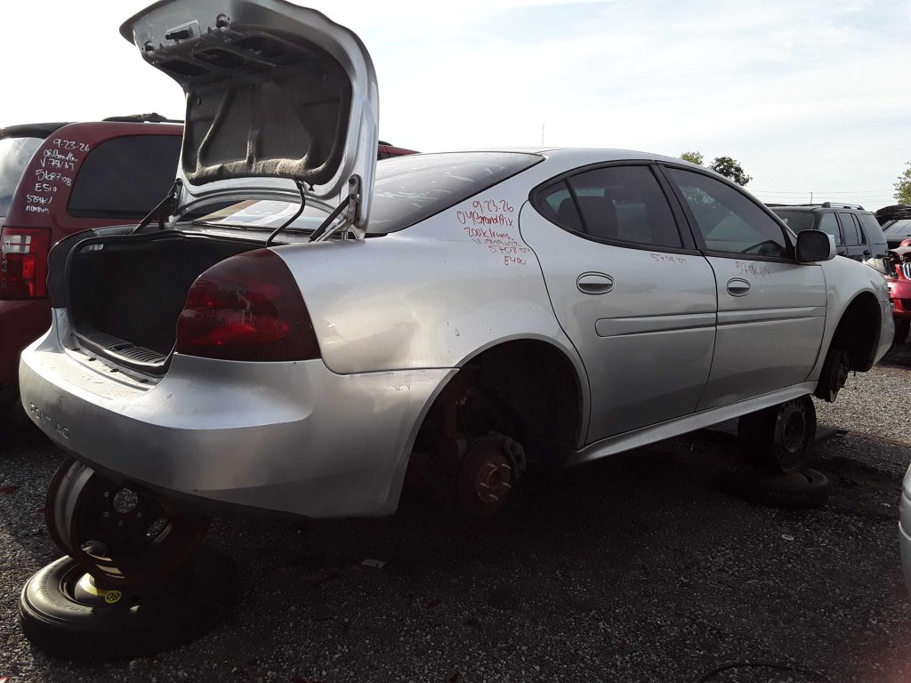 PONTIAC GRAND PRIX 2004