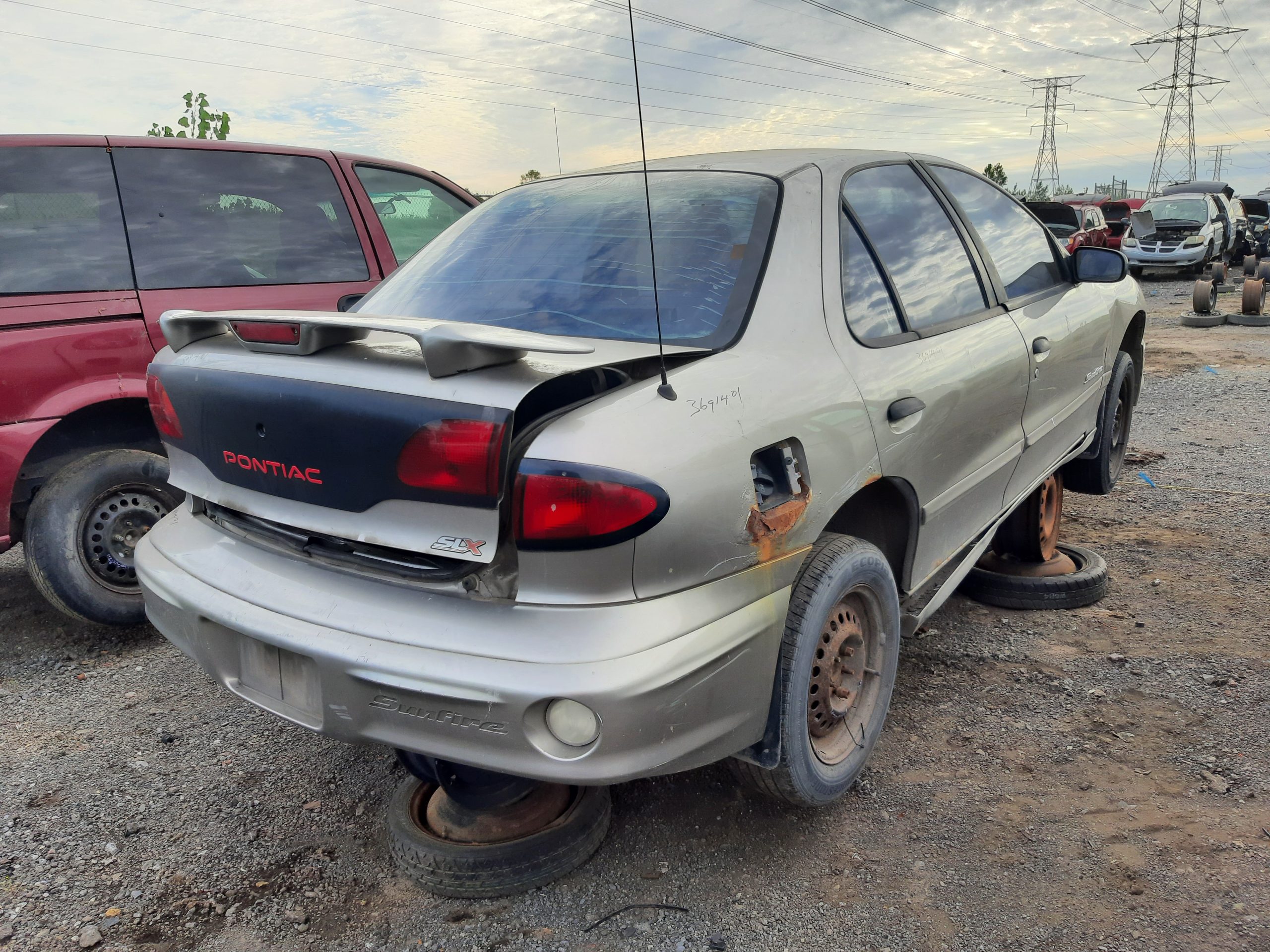 PONTIAC SUNFIRE 2001