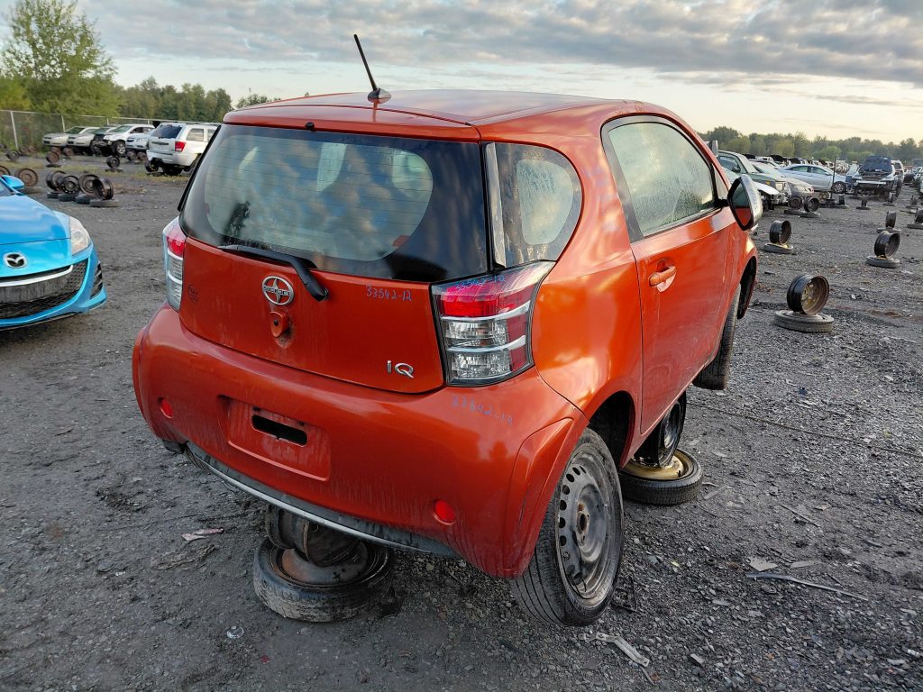 SCION IQ 2012