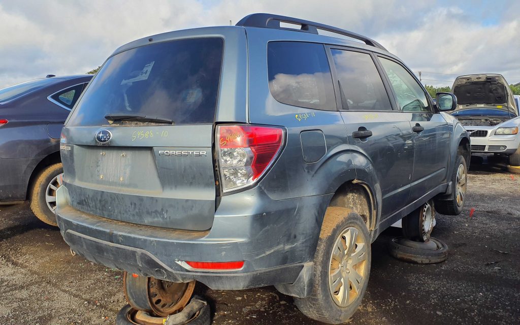 SUBARU FORESTER 2010