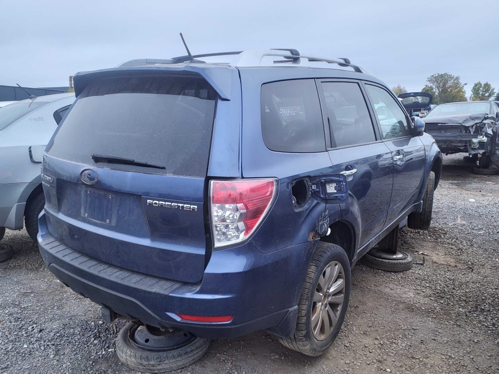 SUBARU FORESTER 2012