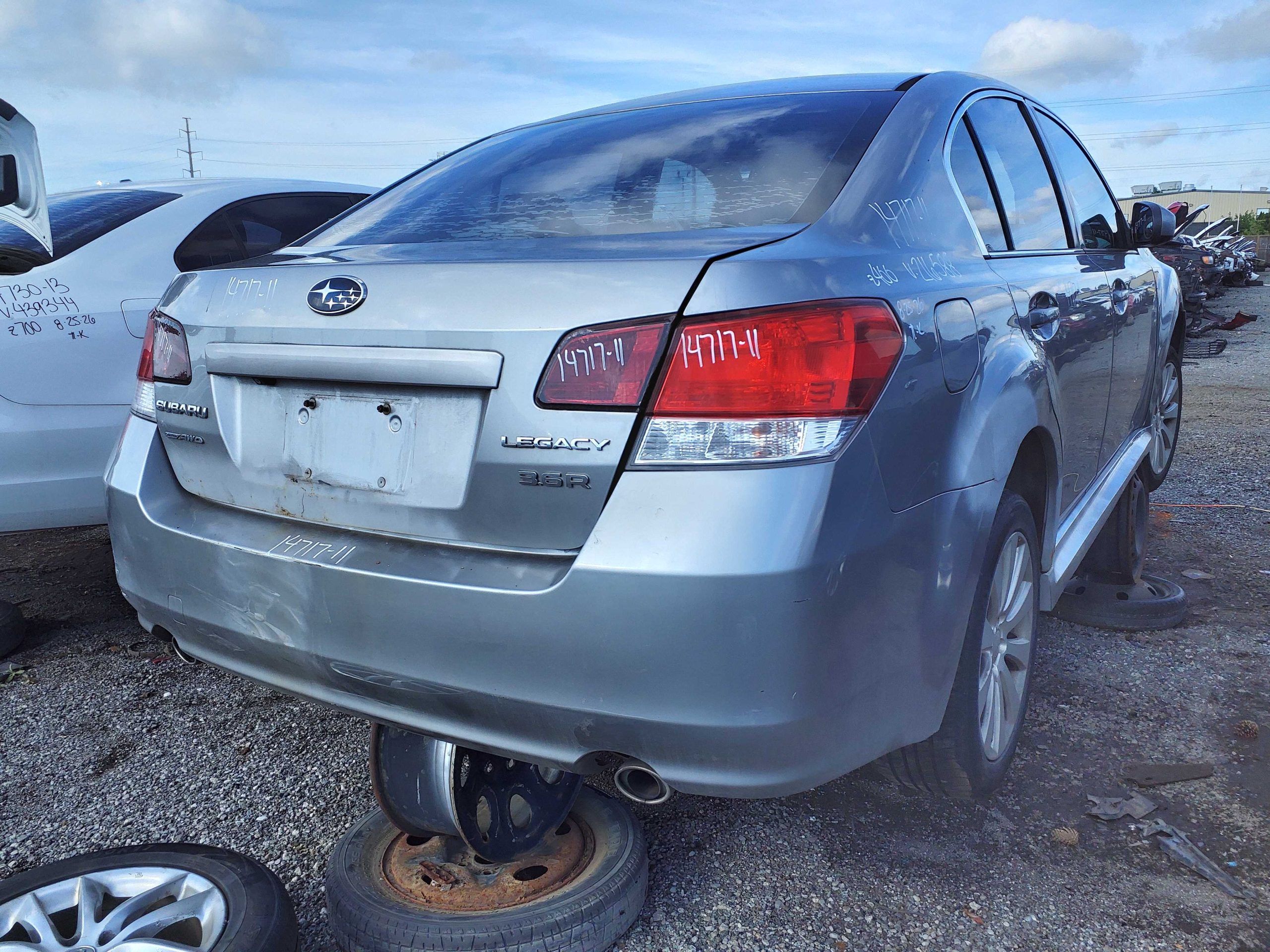 SUBARU LEGACY 2011