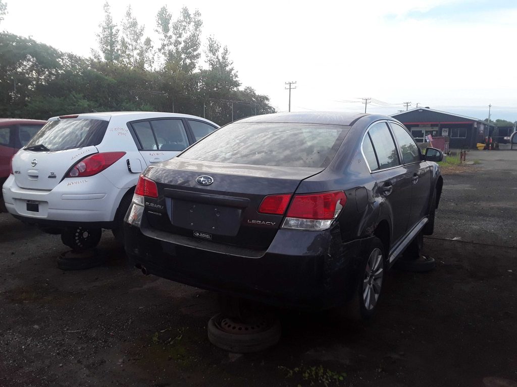 SUBARU LEGACY 2011