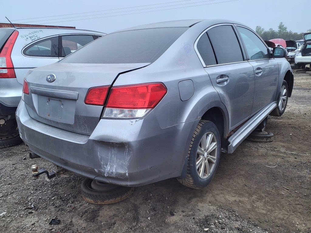 SUBARU LEGACY 2011