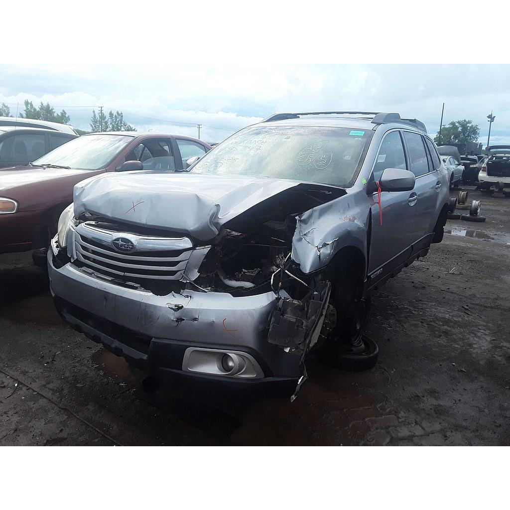 SUBARU OUTBACK 2011