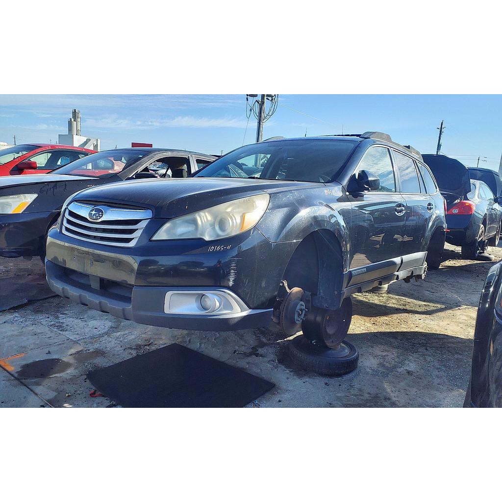 SUBARU OUTBACK 2011