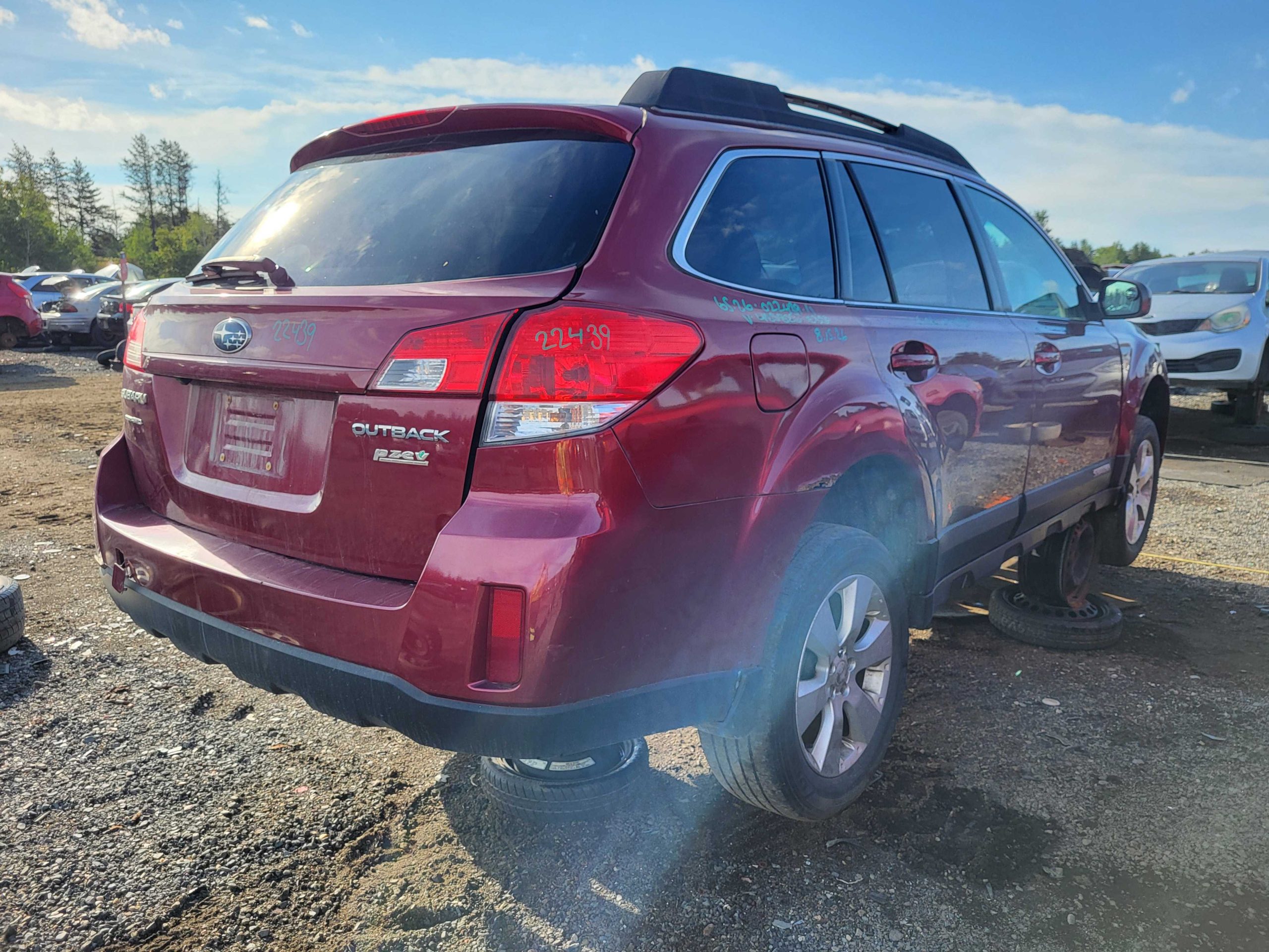SUBARU OUTBACK 2011