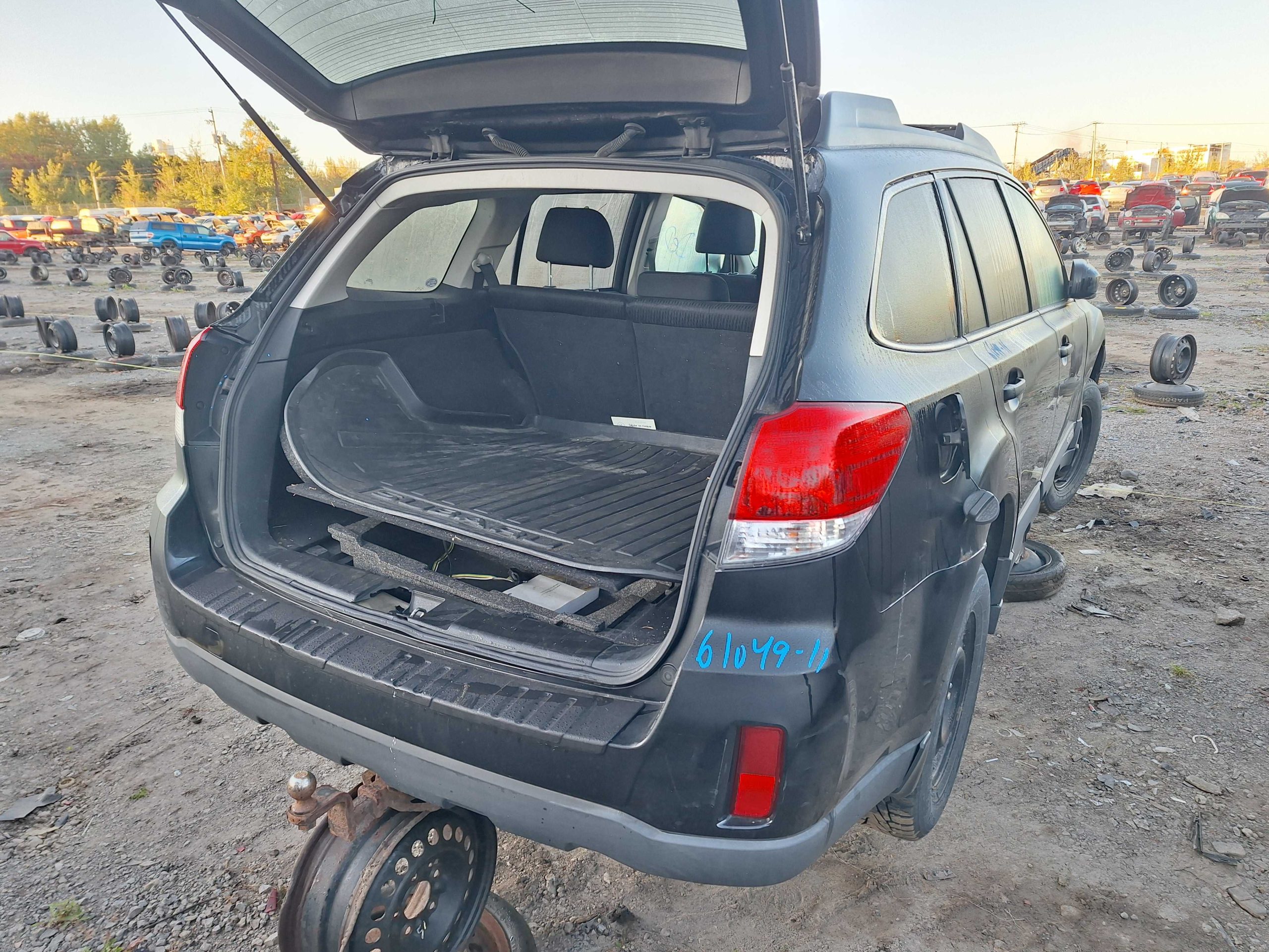 SUBARU OUTBACK 2011
