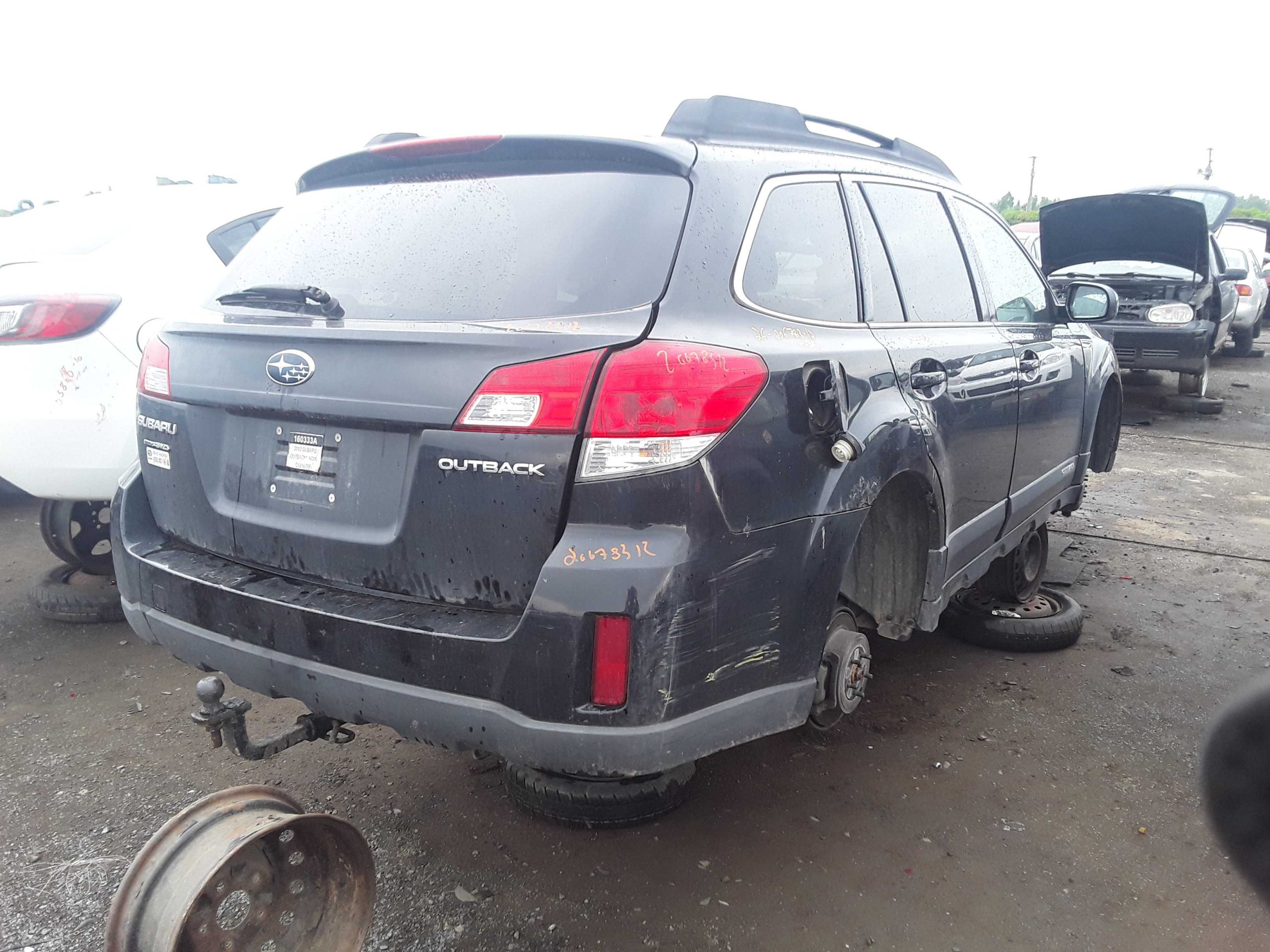 SUBARU OUTBACK 2012