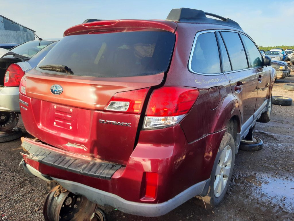 SUBARU OUTBACK 2012