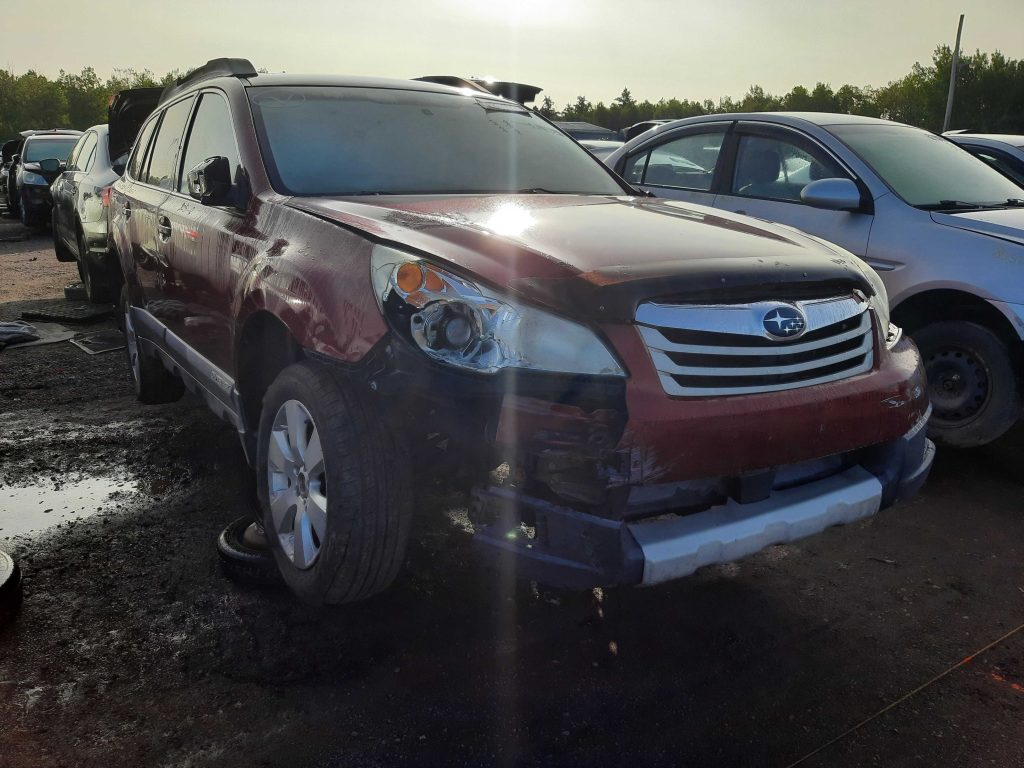 SUBARU OUTBACK 2012