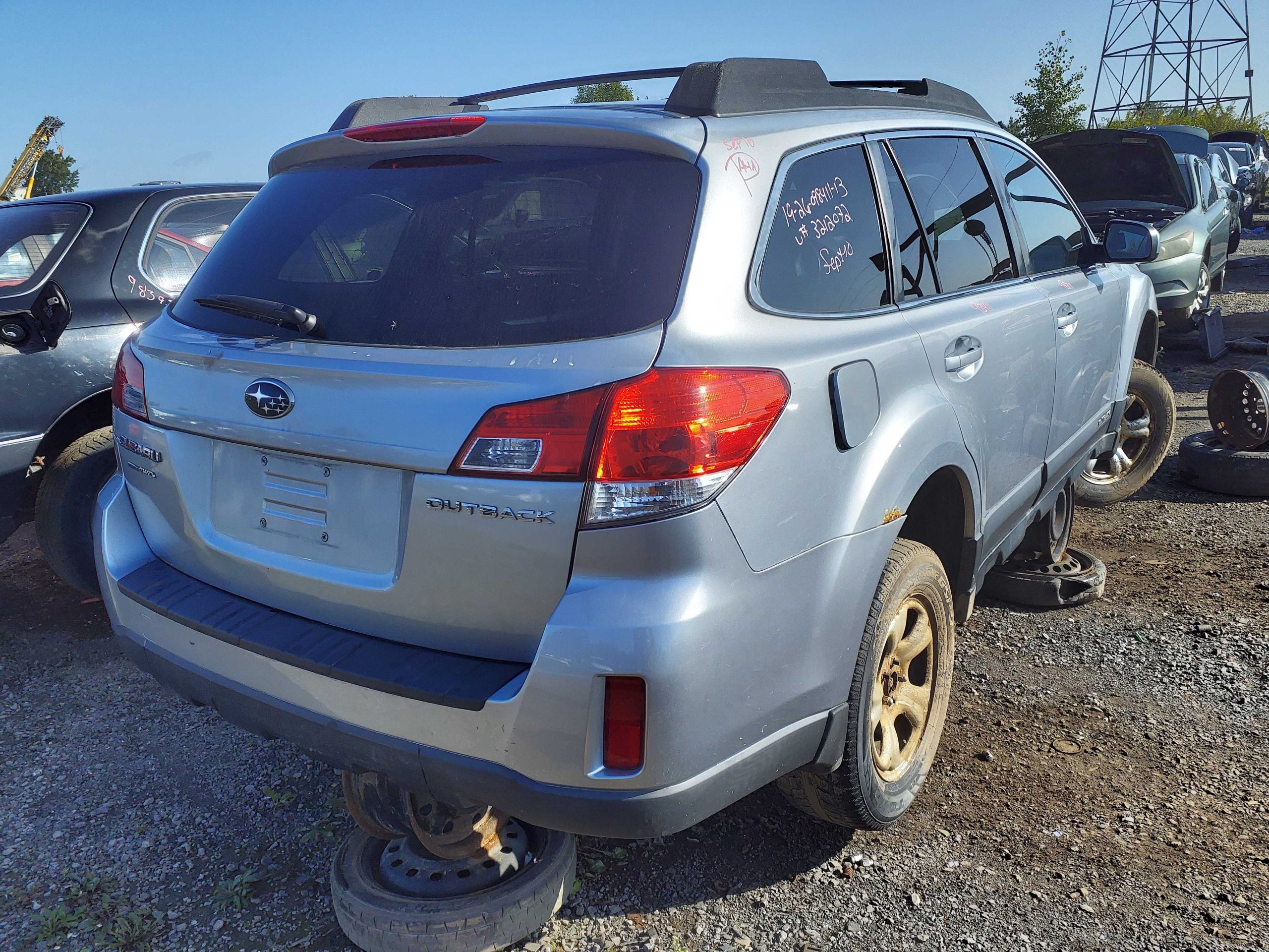 SUBARU OUTBACK 2013