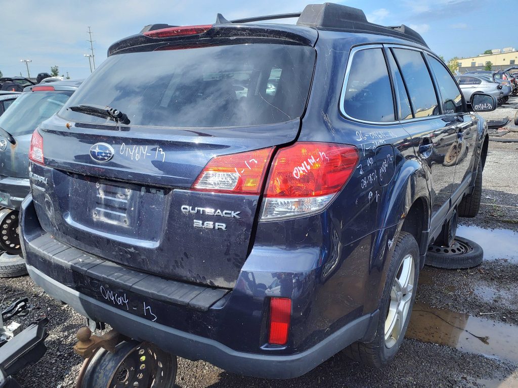 SUBARU OUTBACK 2013