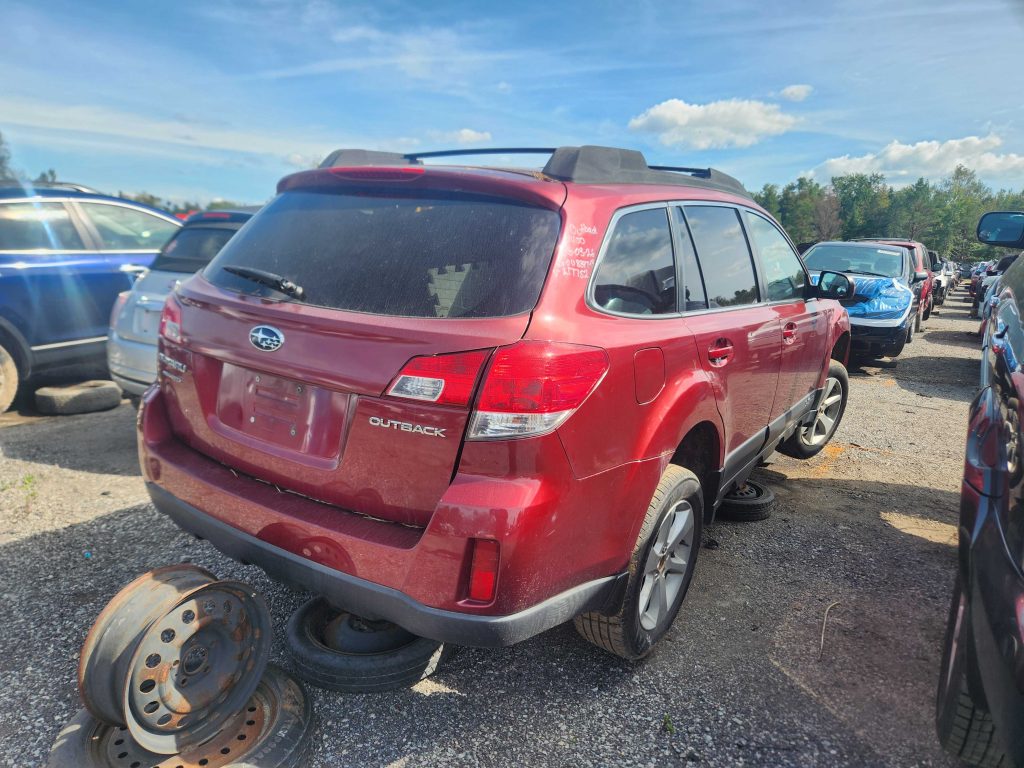 SUBARU OUTBACK 2013