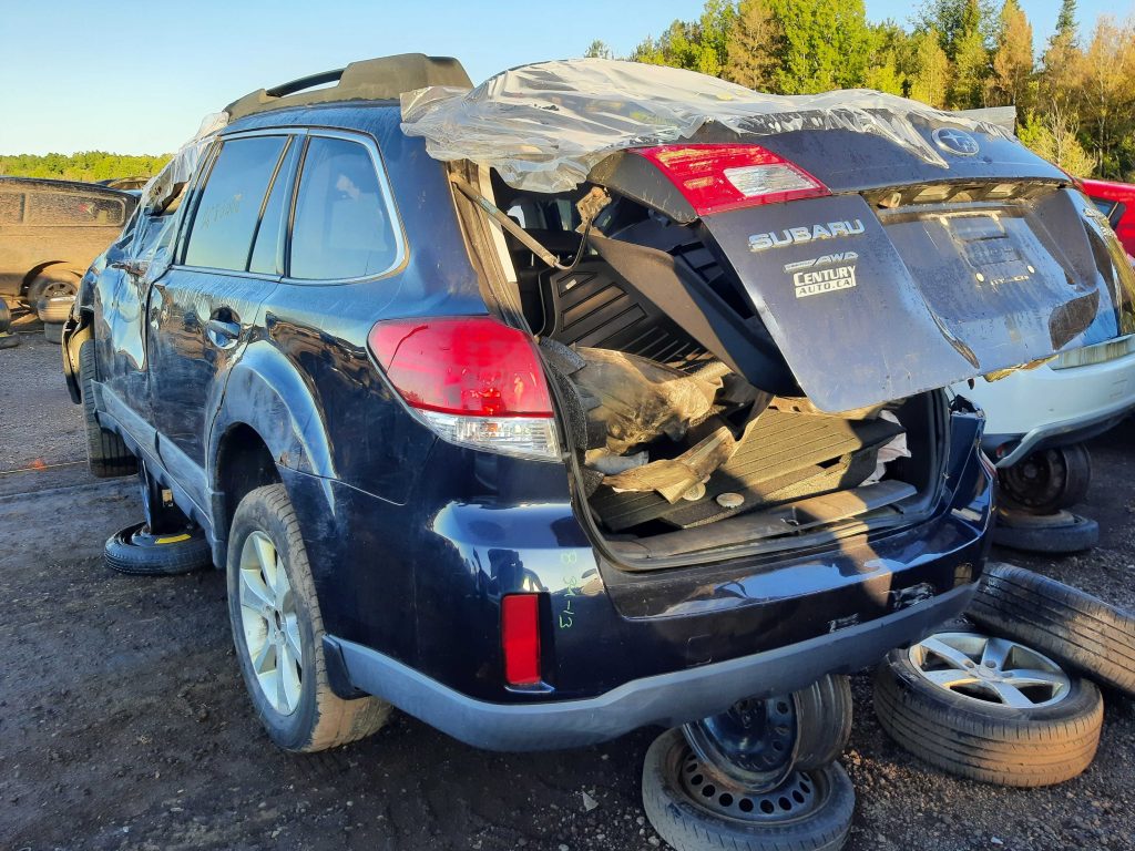 SUBARU OUTBACK 2013