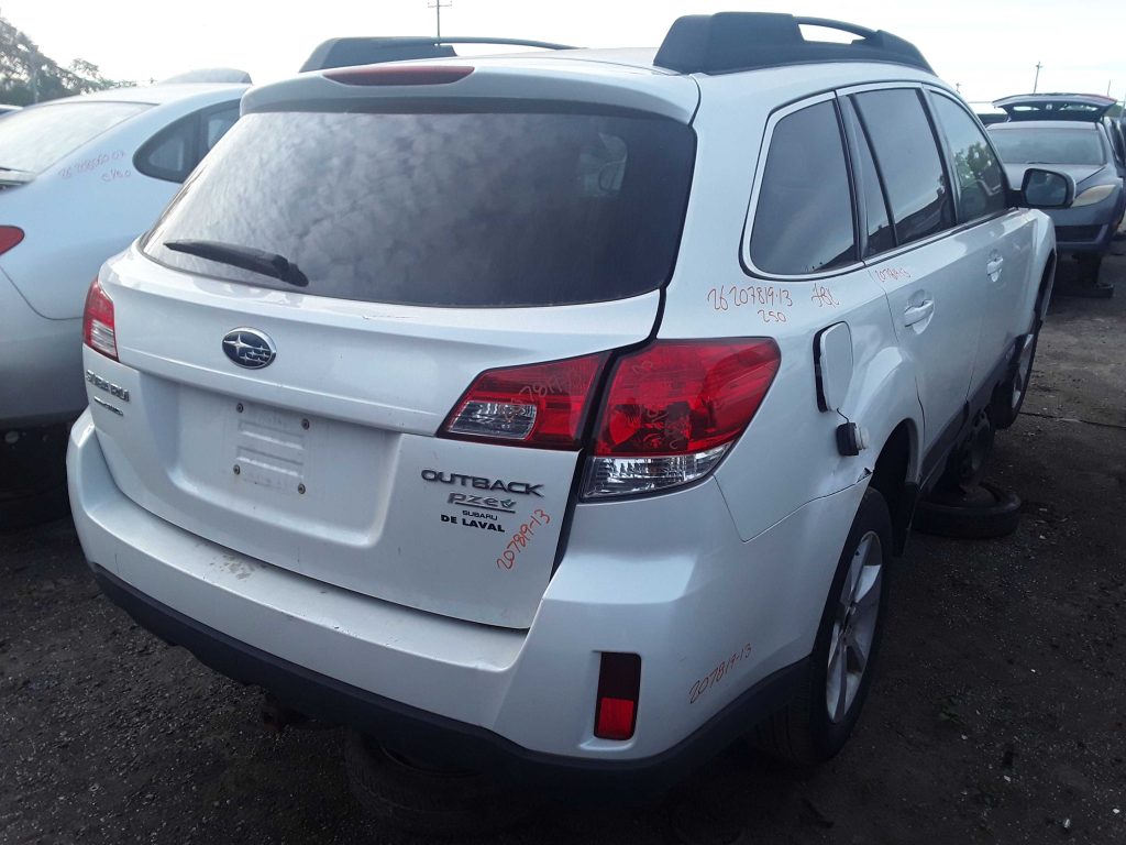 SUBARU OUTBACK 2013