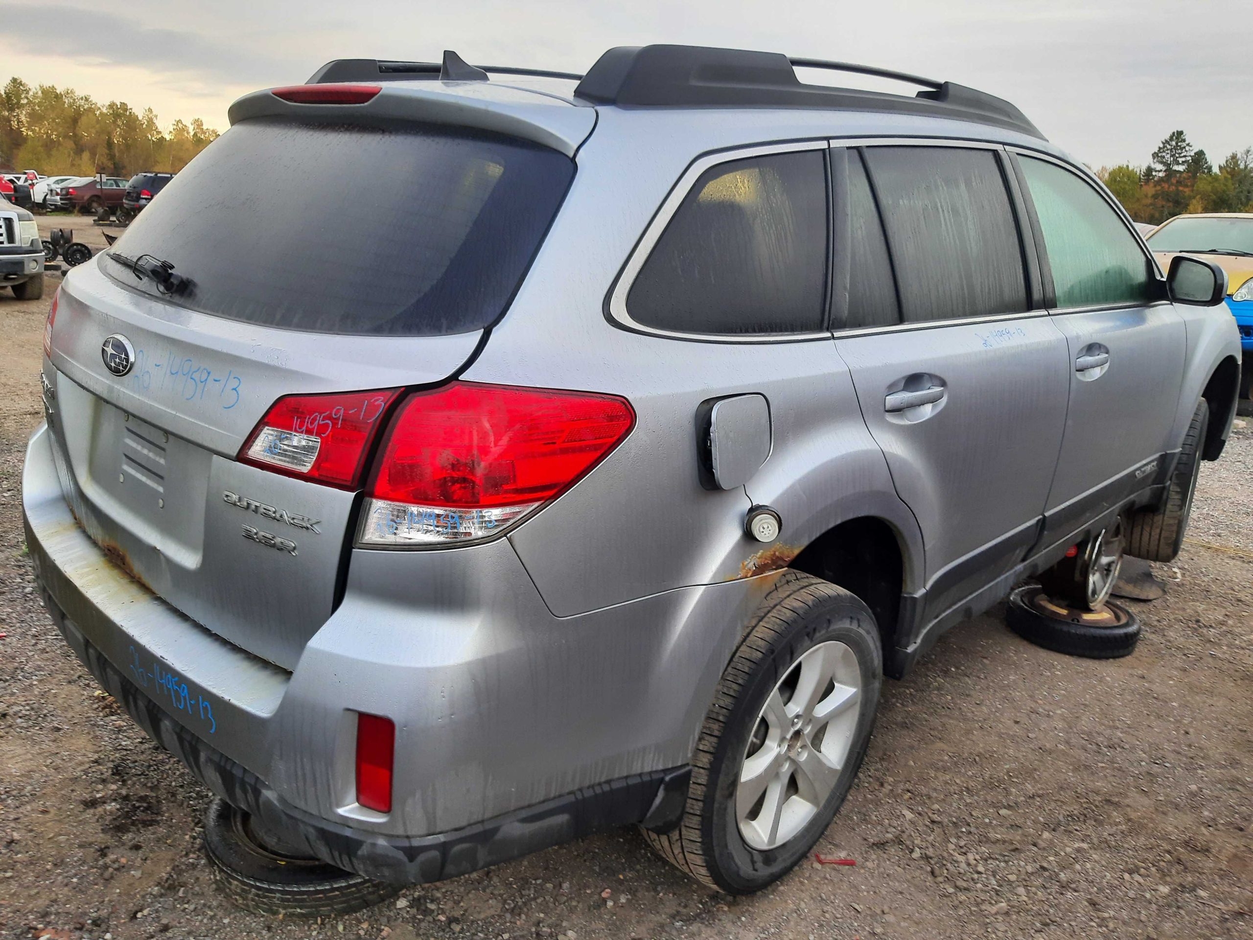 SUBARU OUTBACK 2013