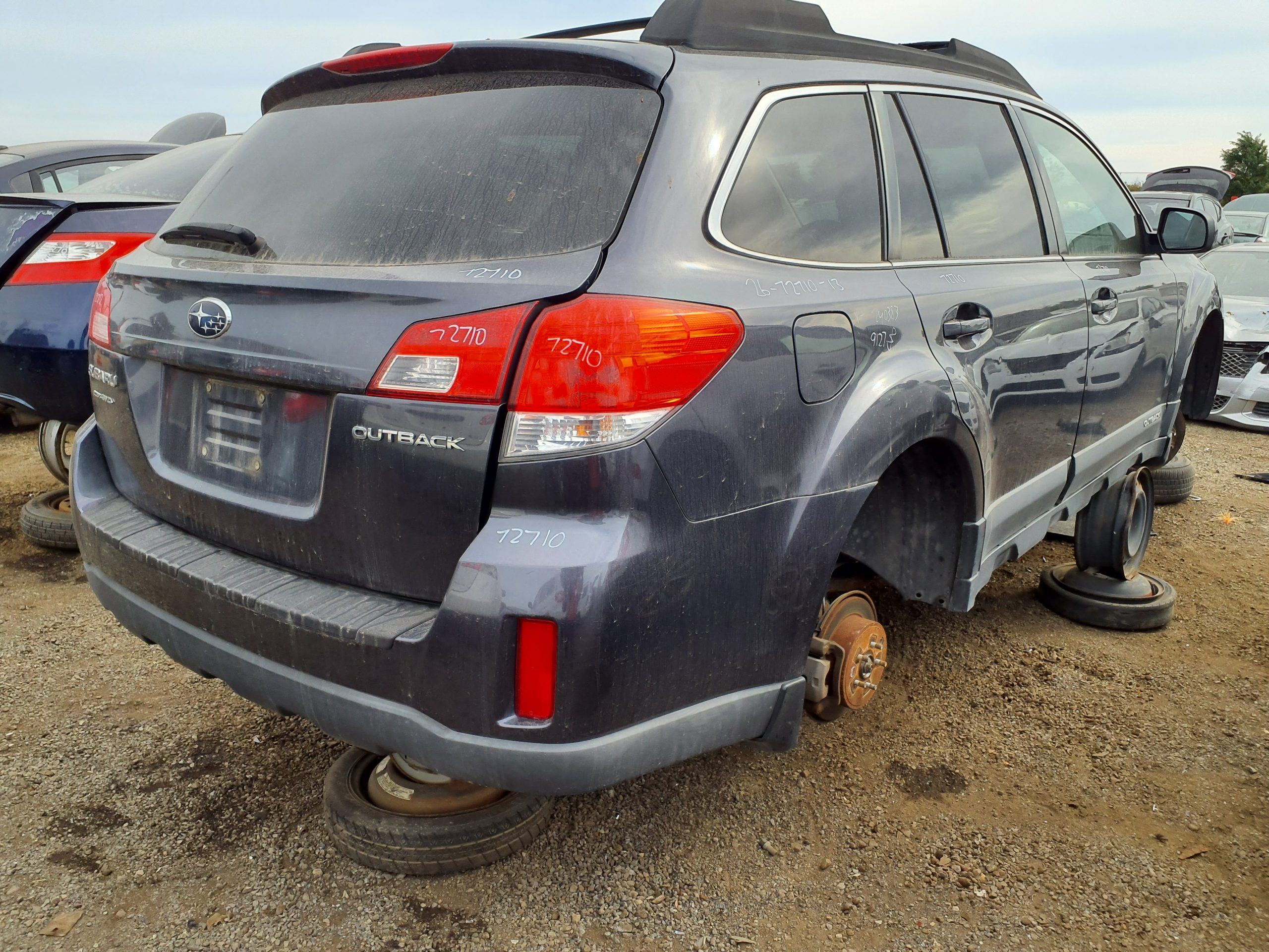 SUBARU OUTBACK 2013