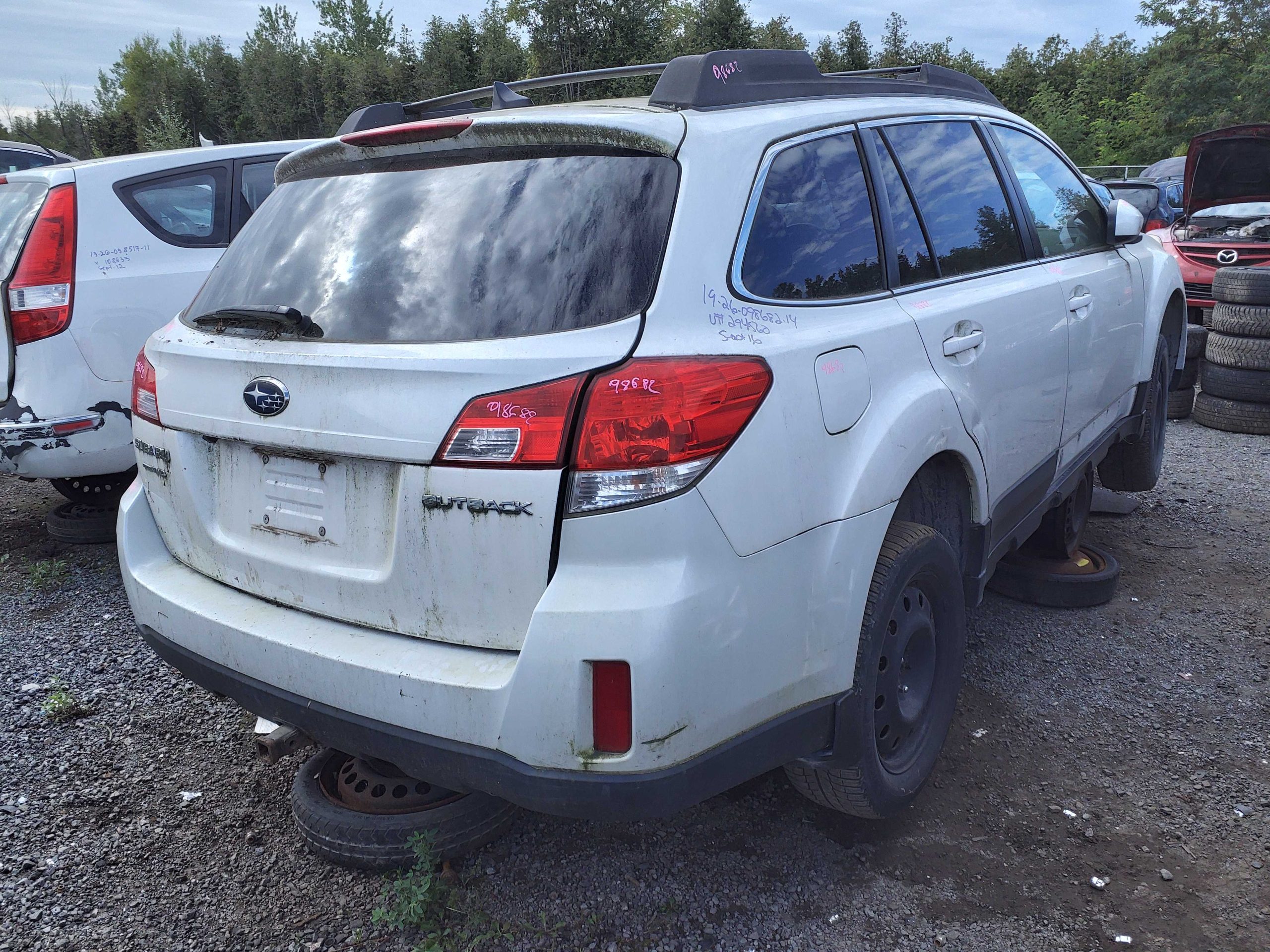 SUBARU OUTBACK 2014