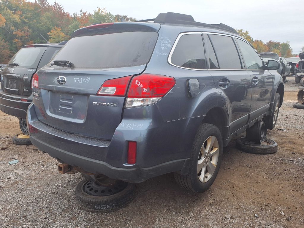 SUBARU OUTBACK 2014