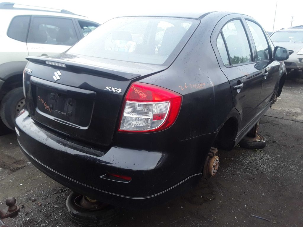 SUZUKI SX4 2011