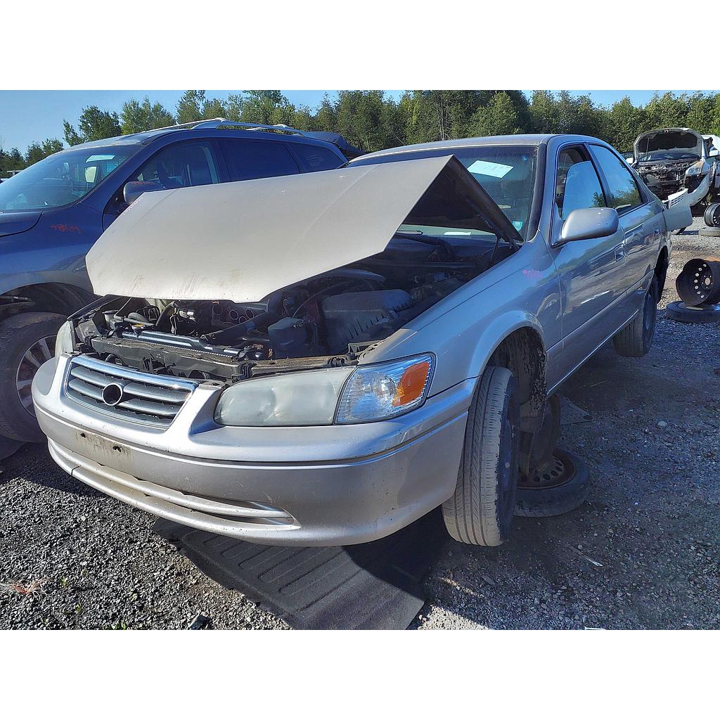 TOYOTA CAMRY 2001