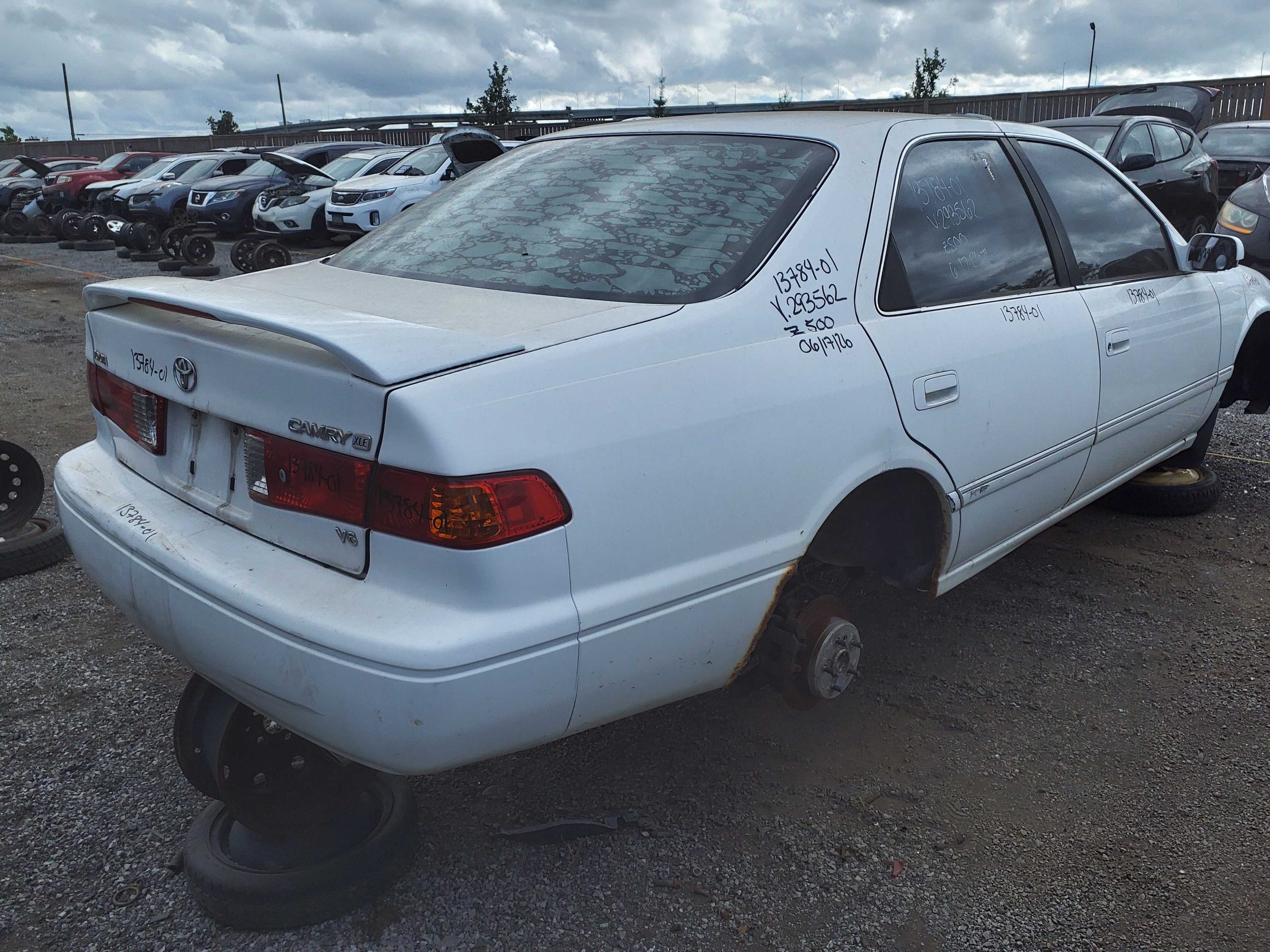TOYOTA CAMRY 2001