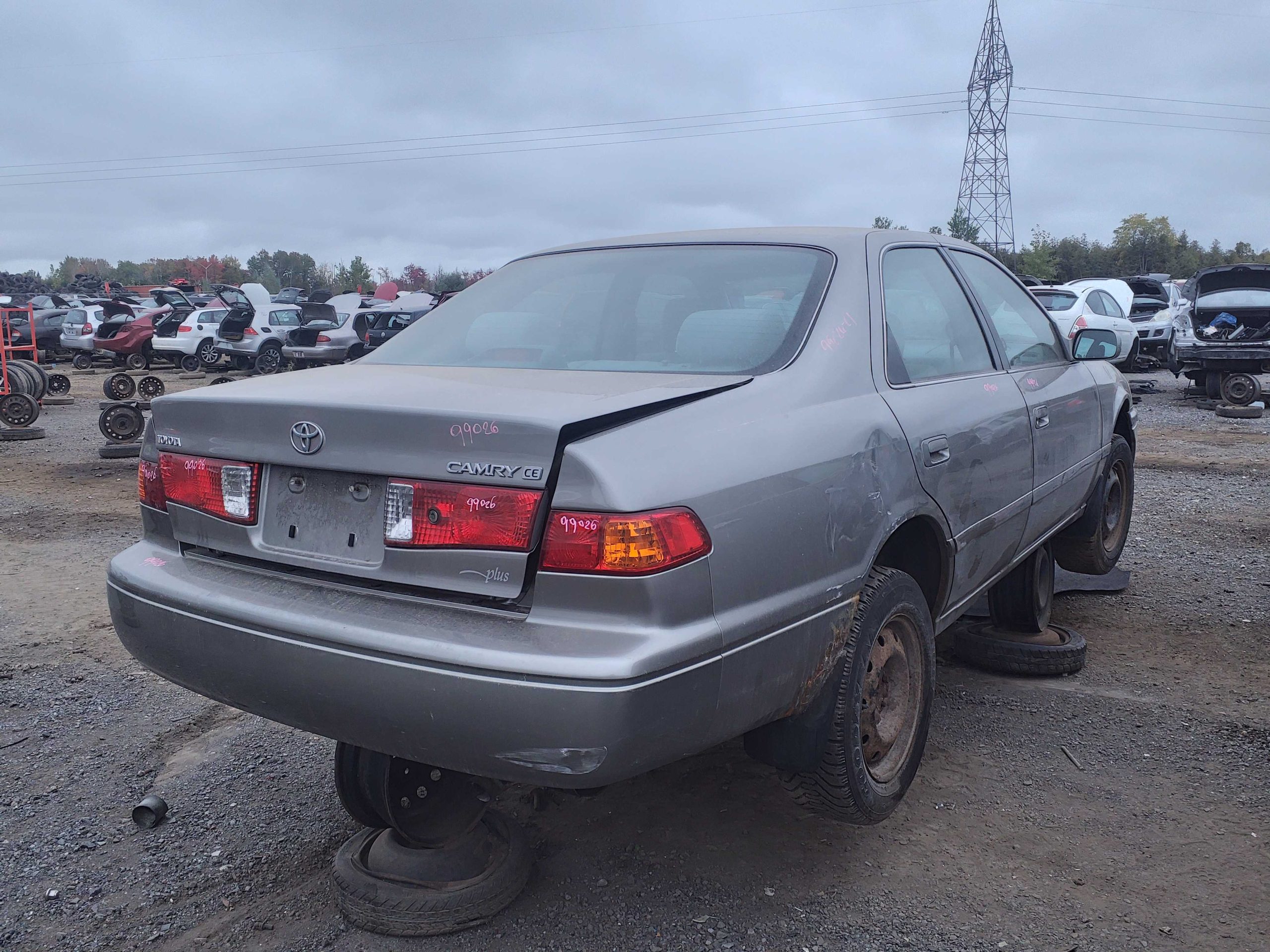 TOYOTA CAMRY 2001