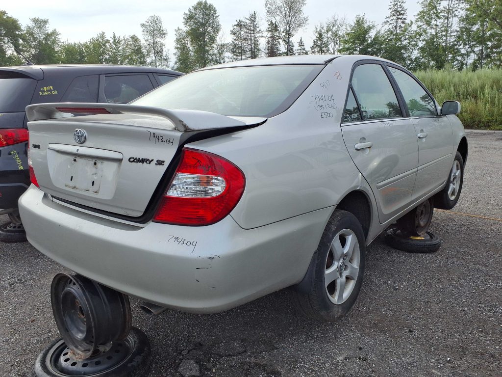 TOYOTA CAMRY 2004