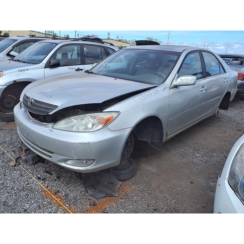 TOYOTA CAMRY 2004