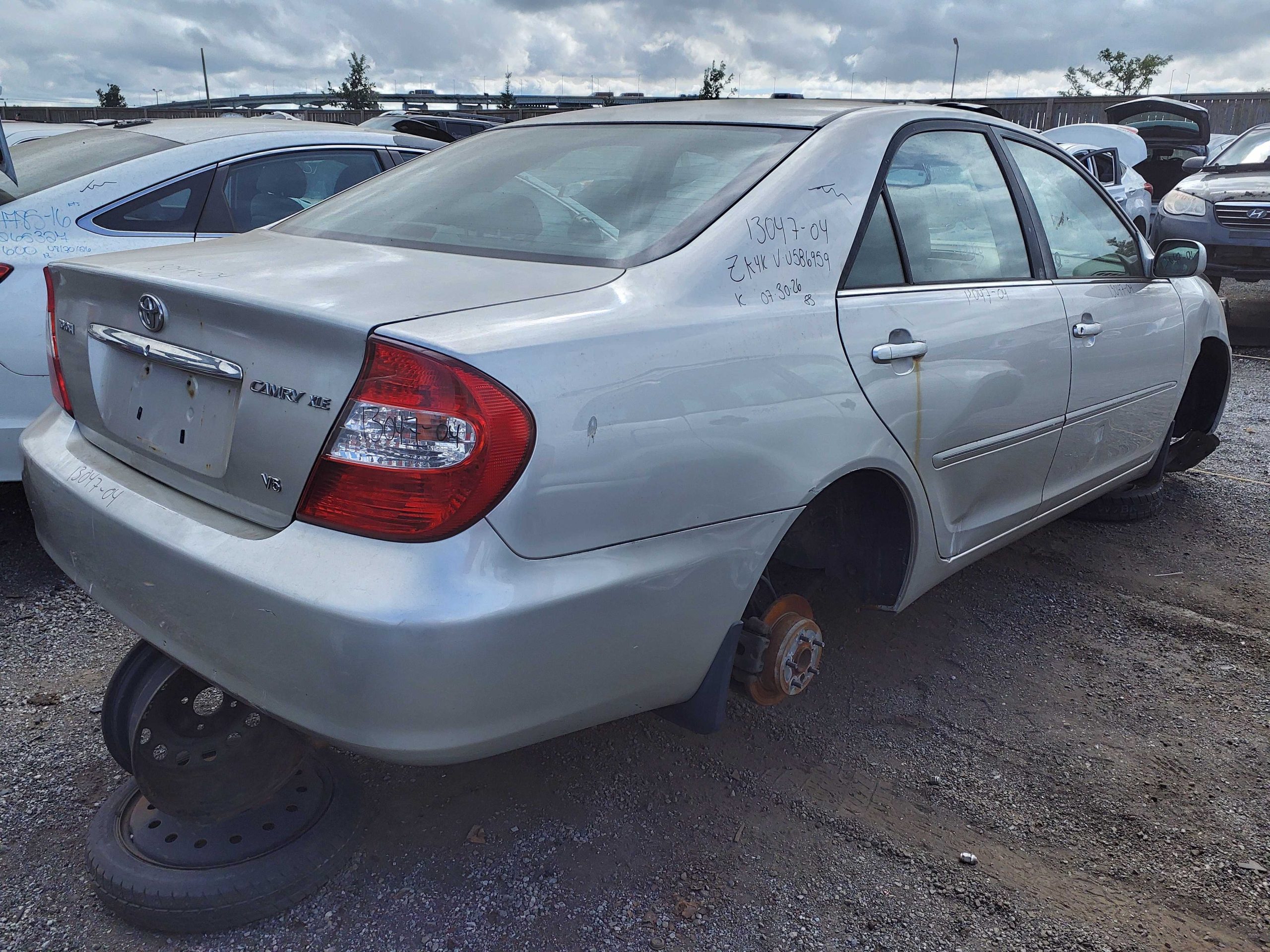 TOYOTA CAMRY 2004