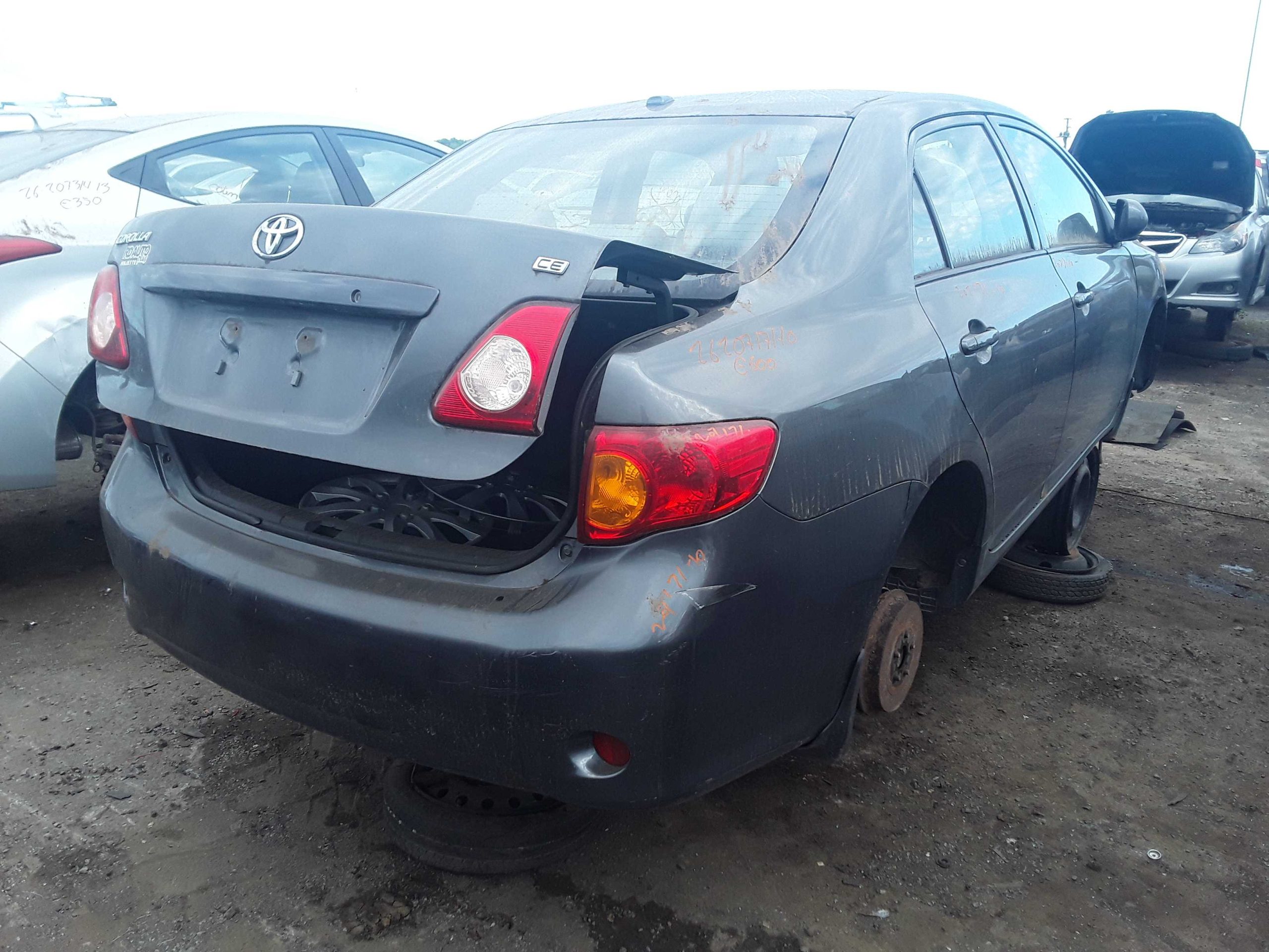 TOYOTA COROLLA 2010
