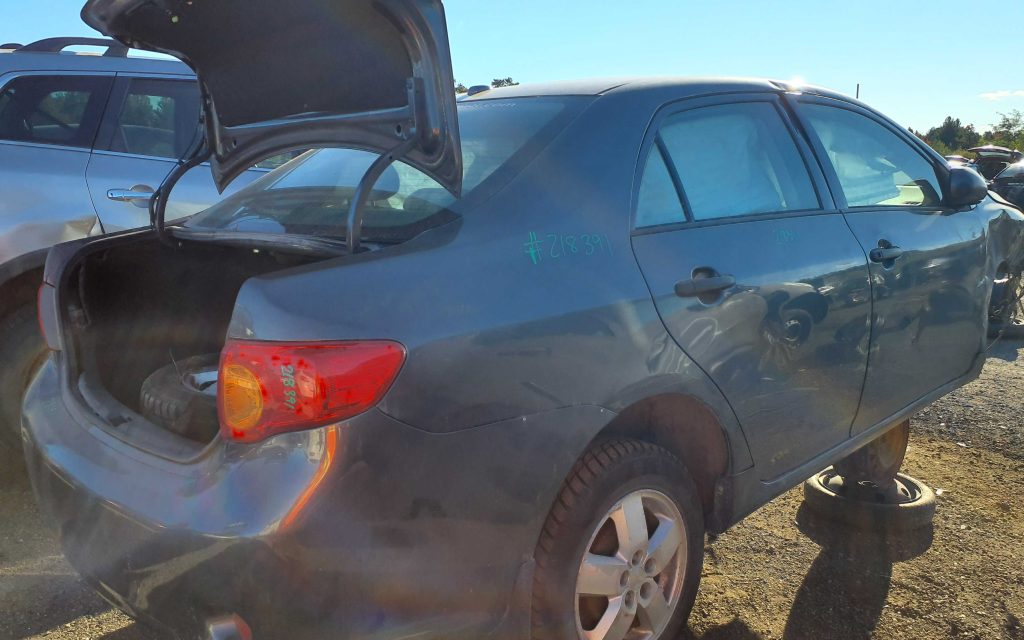 TOYOTA COROLLA 2010