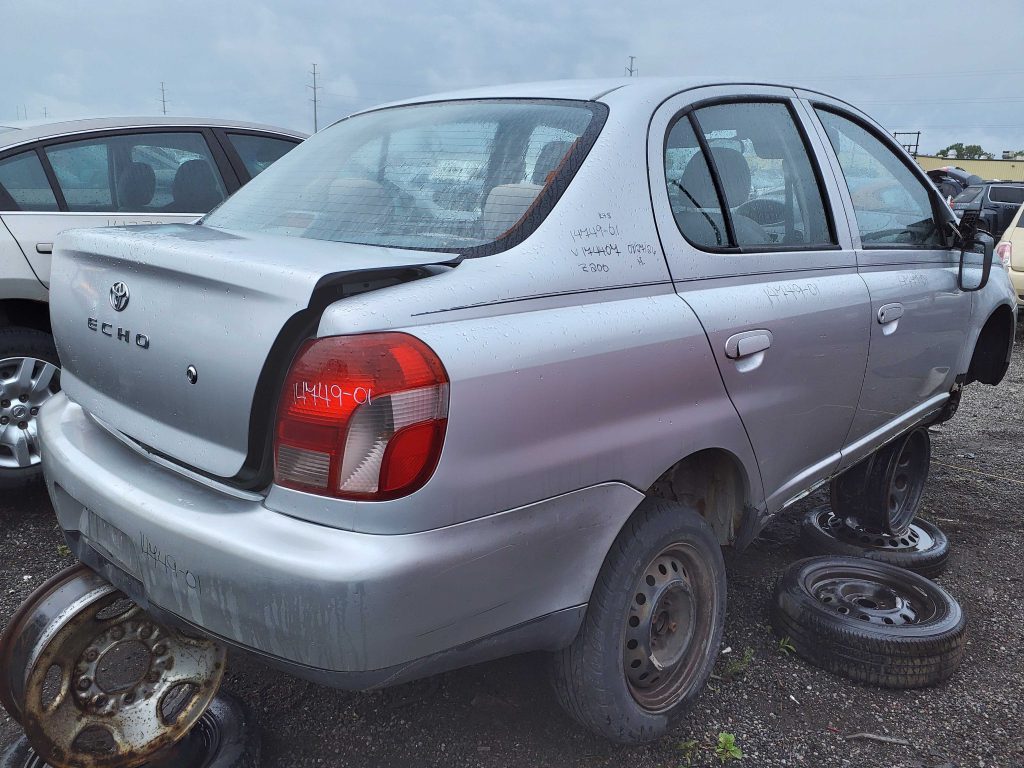 TOYOTA ECHO 2001